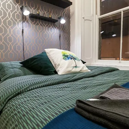 Apartament *